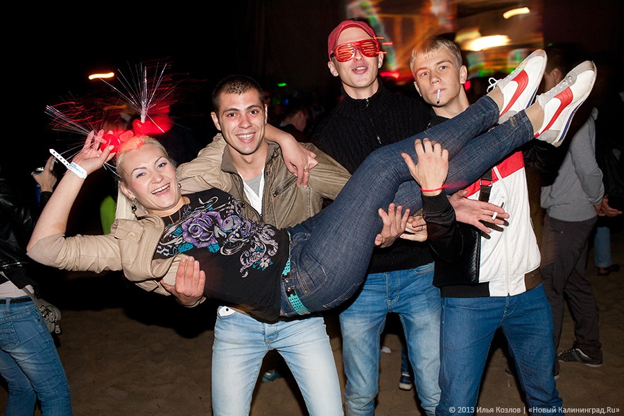 Последний летний опен-эйр: в Зеленоградске прошел фестиваль «Янтарный пляж»