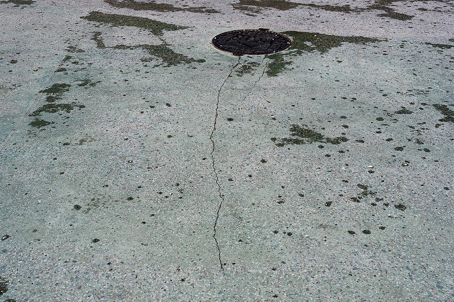 В Калининграде решили ремонтировать сквер с фонтаном спустя год после открытия (фото)