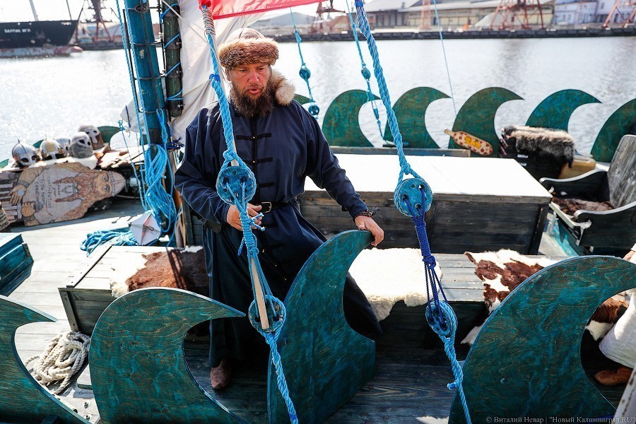 В Калининград пришел «Змей Горыныч». Мы побывали в его «чреве» (фото) (видео)