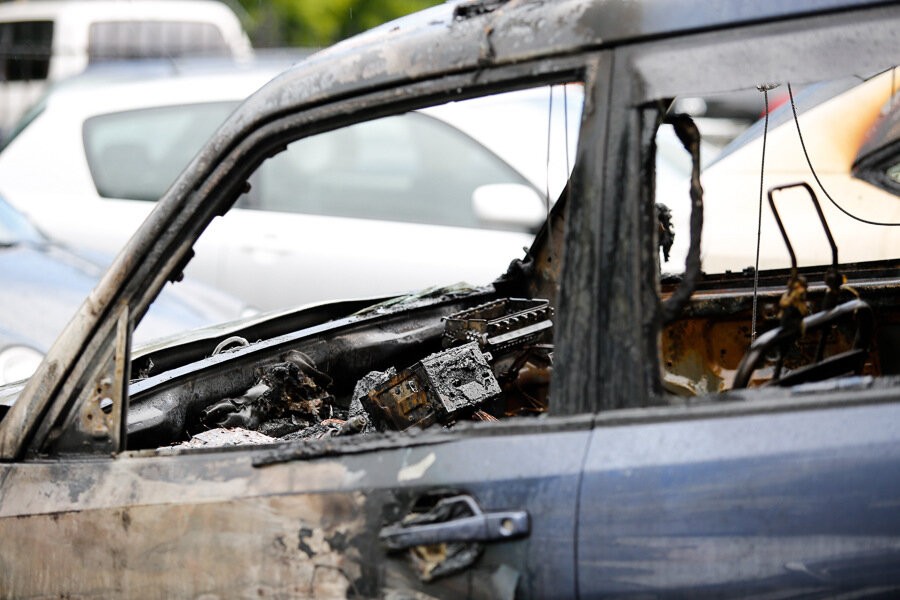 В Калининградской области за сутки пожарные дважды ездили тушить машины