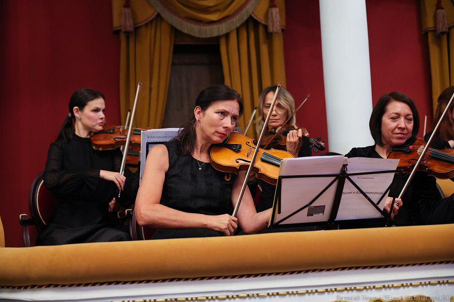 Оркестр, хор и караул: Антон Алиханов снова стал губернатором (фото)