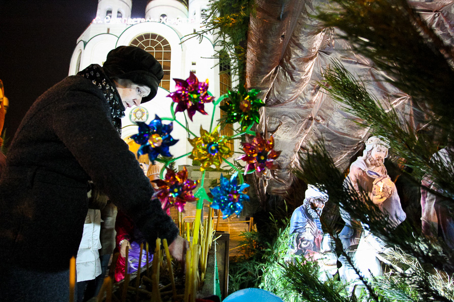 Рождество Христово: богослужение в Храме Христа Спасителя (фото)