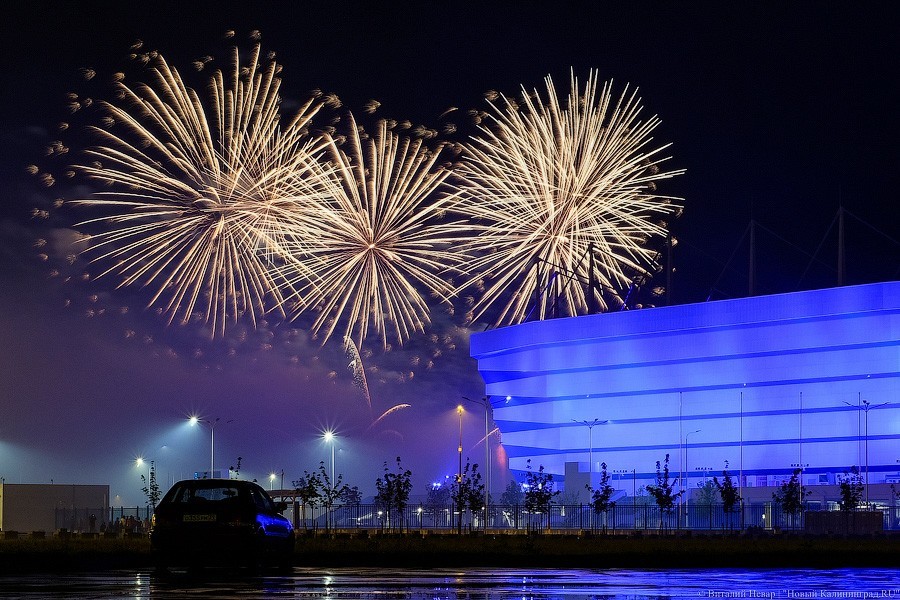В Калининграде стартовал чемпионат фейерверков. Показываем, как это было (фото)