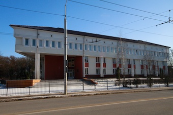 Сотрудников школы в Полесске наказали за драку учеников