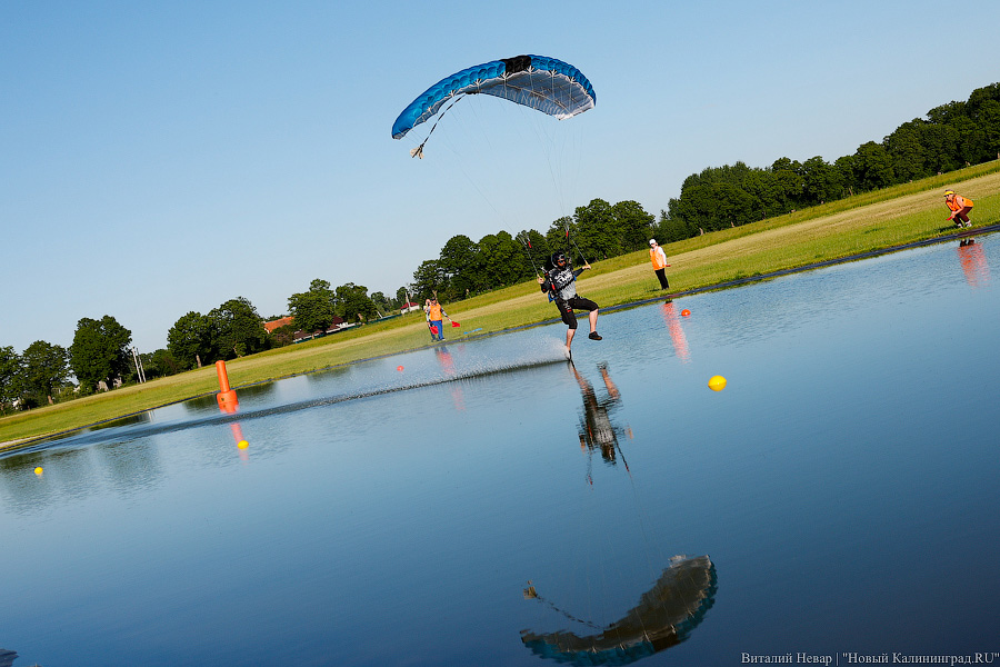Люди как птицы: под Калининградом прошел этап Кубка России по купольному пилотированию (фото)