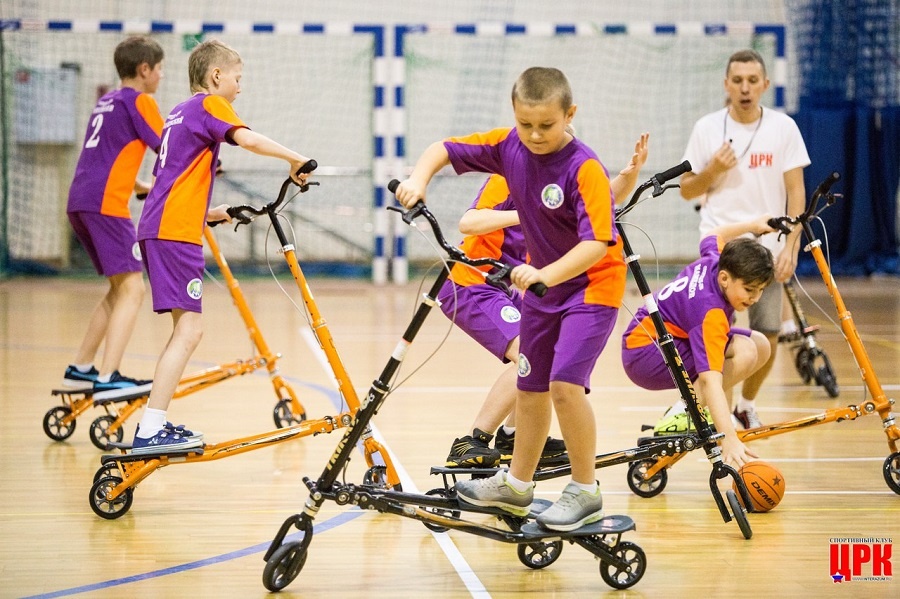 «СамокаТри»: приглашаем друзей на триболл и художественное катание