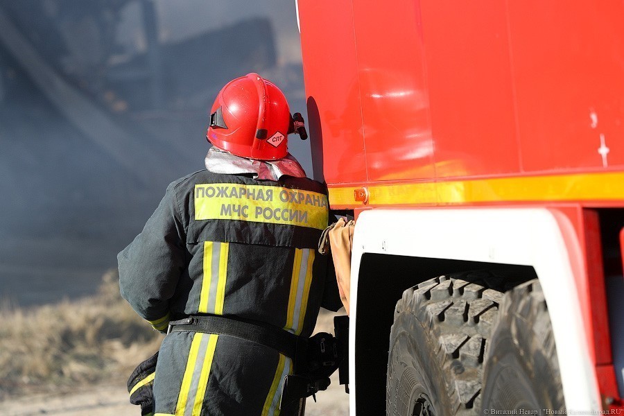 Бетон и балки: последствия крупного пожара на «Цепруссе» (фото)