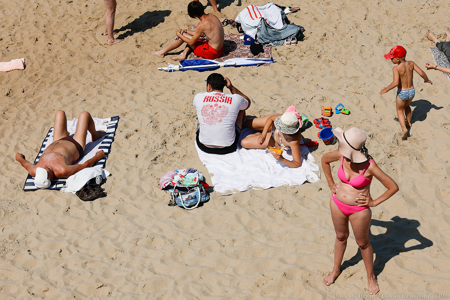 Забор поставили, люди остались: в Светлогорске перекрыли часть променада и пляжа (фото)