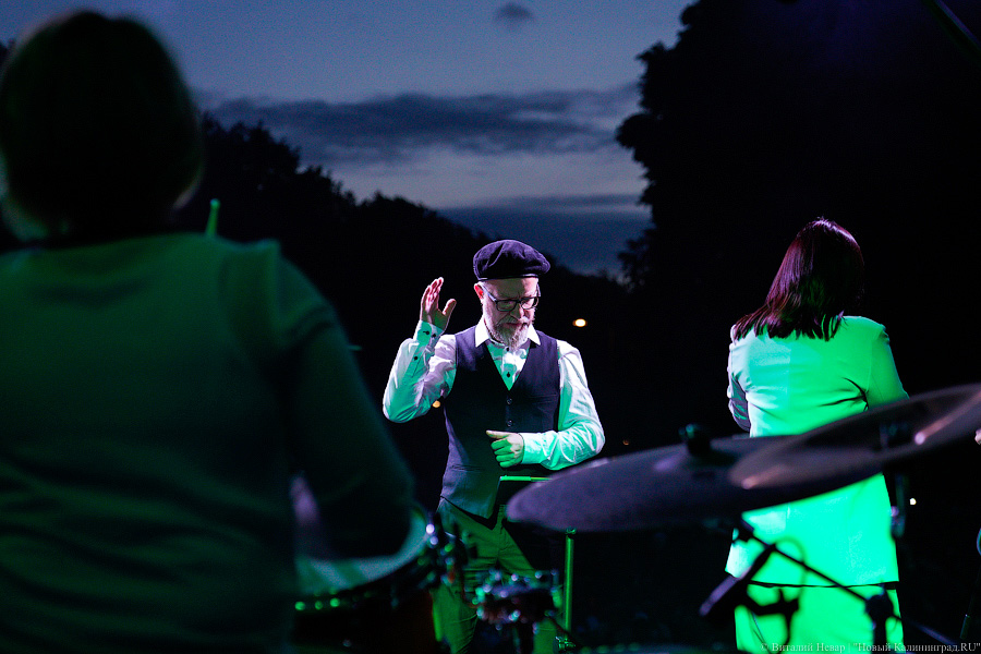 Алиханов вместо Сантаны: как прошла презентация новых дат «Калининград Сити Джаза»