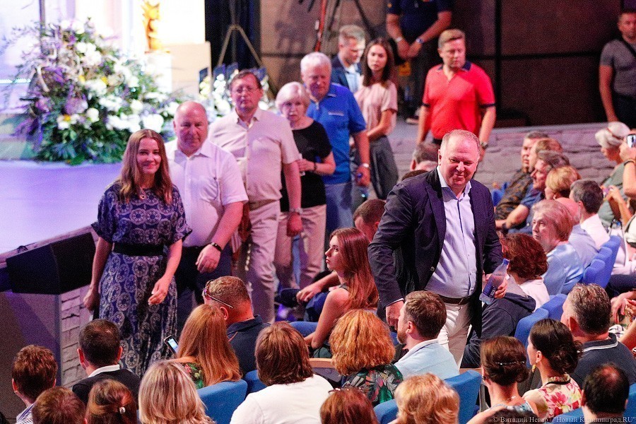 Николай Цуканов на фестивале «Голосящий КиВиН — 2019». Фото — Виталий Невар, «Новый Калининград»