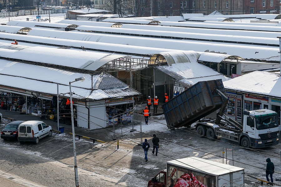 Последние могикане: как сносят промтоварные ряды Центрального рынка (фото)