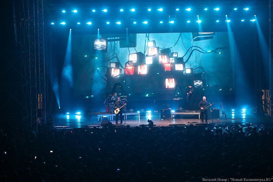 В Калининграде прошёл концерт группы «Кино». Голос Виктора Цоя оцифровали (фото)