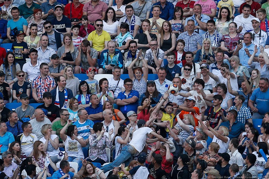 В обмен на пробки: церемония открытия и матч «Балтика» — «Тюмень» (фото)