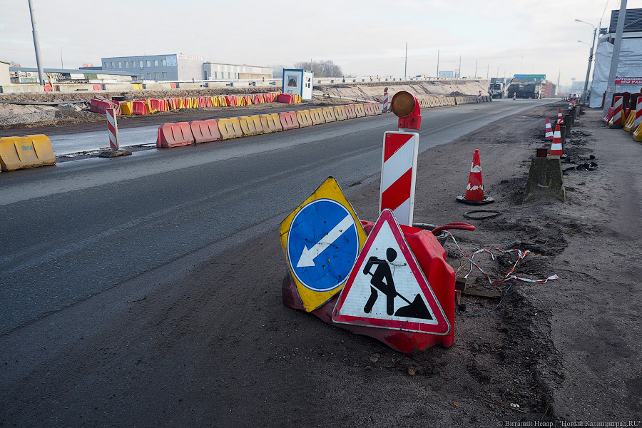 Наполовину открыто: путепровод на Московском начал пропускать автотраснпорт