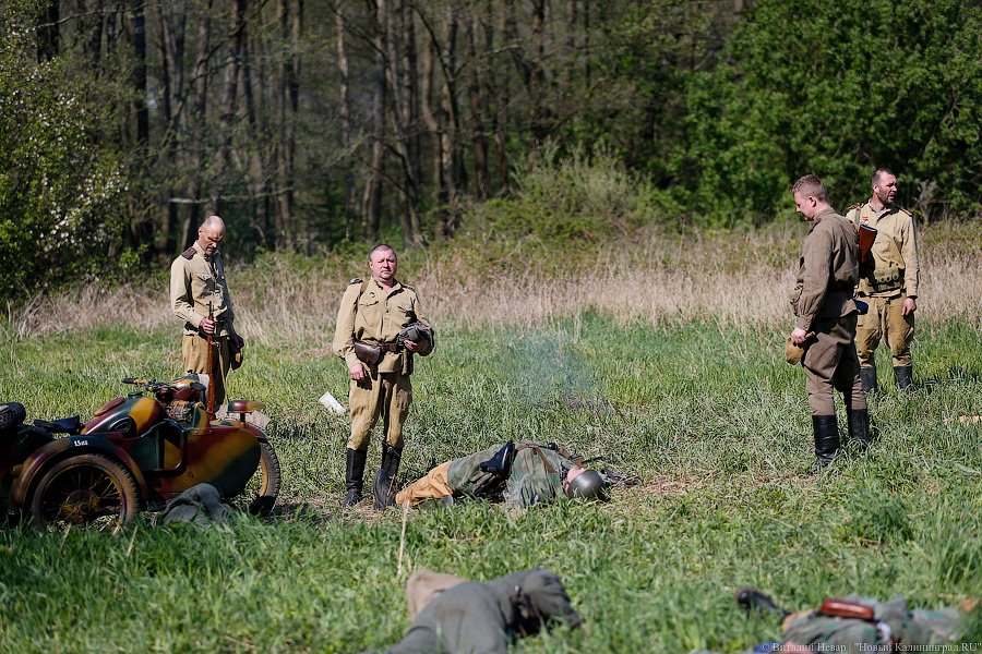 Своими силами: под Калининградом открыли мемориал воинам-мотоциклистам (фото)