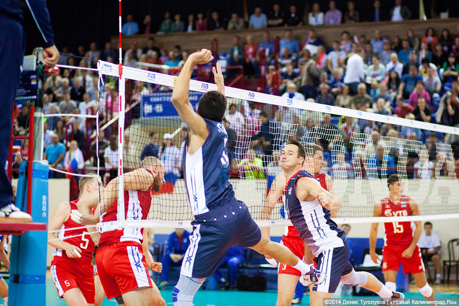 Как сквозь сетку провалились: волейболисты сборной России проиграли команде США