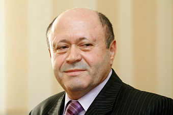 Минюст: Цикель продолжает возглавлять местное "Правое дело"