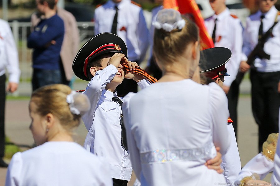 «А этот маленький»: в Калининграде прошел парад кадетов (фото)