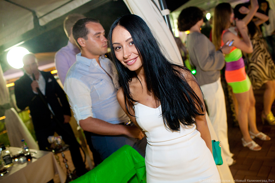 Танцы на воде: фоторепортаж с открытия клубного проекта «Воздух»