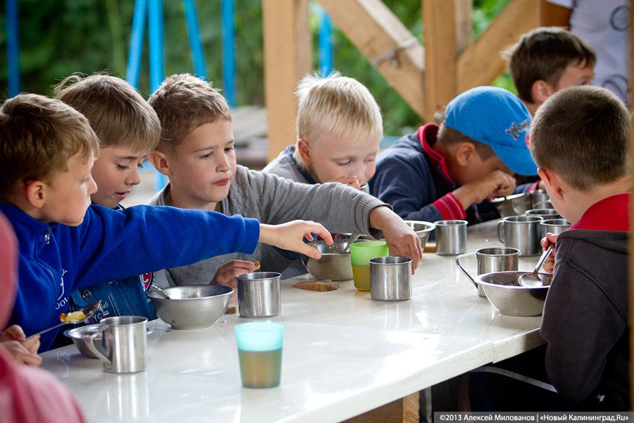 Православные щи: в Янтарном открылась первая смена православного детского лагеря