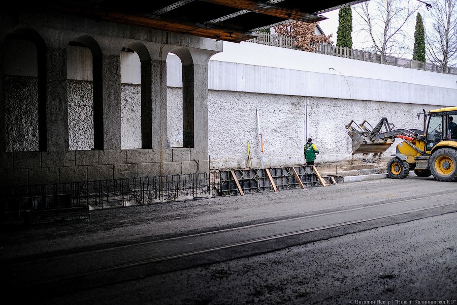 Временная брусчатка: как Киевскую готовят к техническому открытию движения (фото)