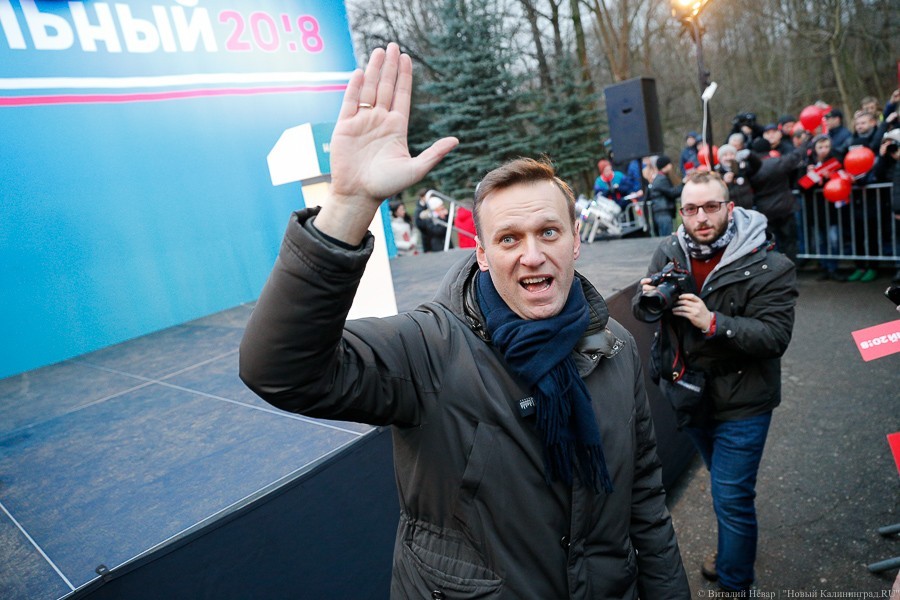Кремль высказался насчет дуэли Золотова и Навального
