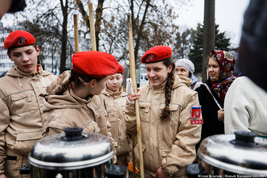 «Коммунальный Новый год»: как в Калининграде прошёл общегородской субботник