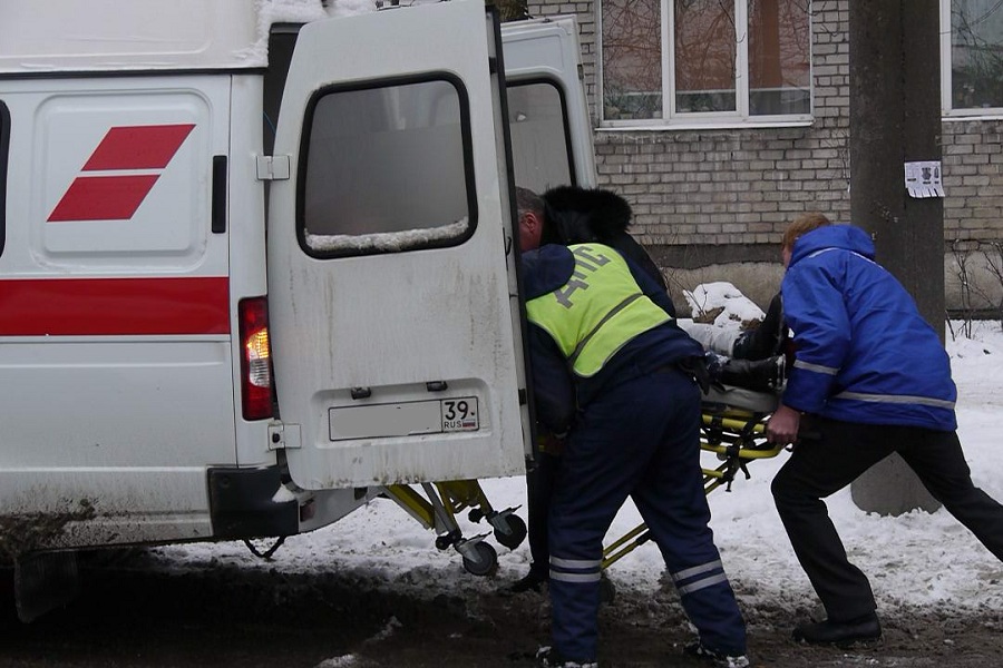 В Калининграде на пешеходном переходе сбит мужчина (+фото)