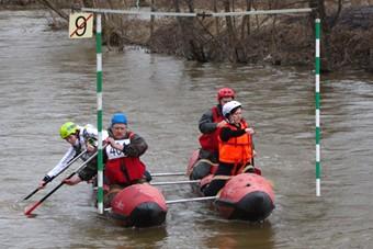 Калининградские гребцы провели первое соревнование сезона в условиях заморозков (+фото)