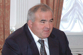 Глава Роскоммуникаций советует жаловаться на "молчаливых" чиновников 
