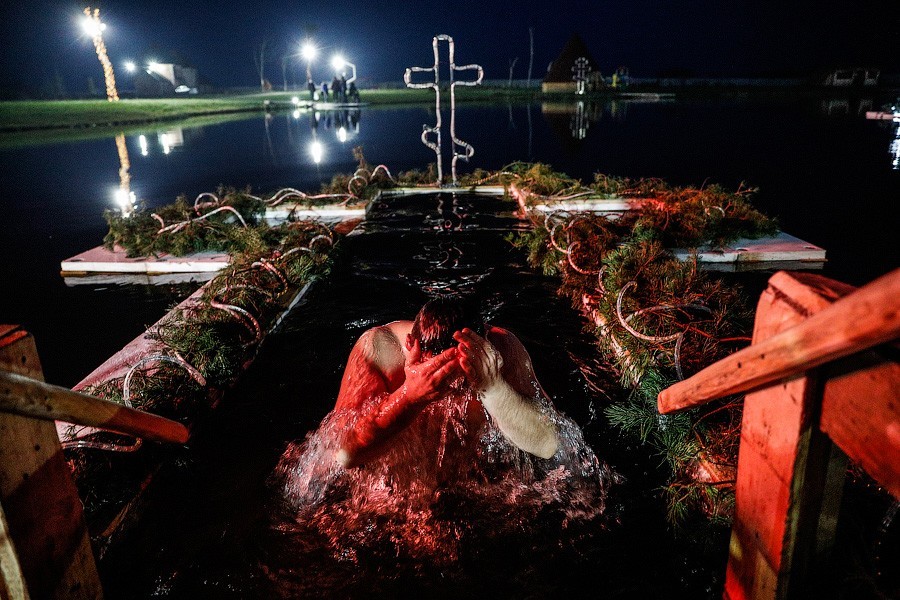 Крещенские купания в стабильный «плюс»: фоторепортаж «Нового Калининграда» (фото)