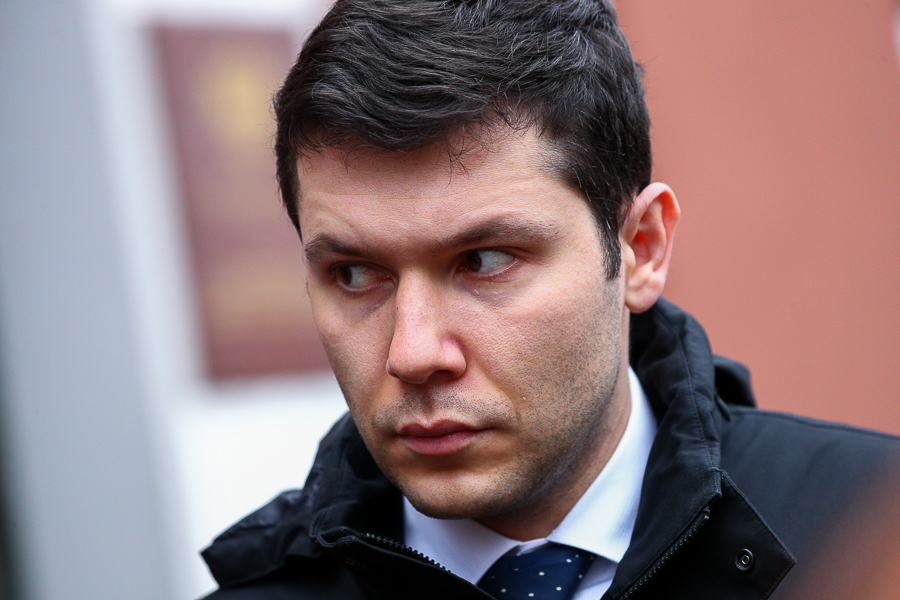 Алиханов сообщил о покупке квартиры в Калининграде