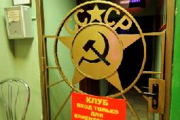 В параллельной вселенной: что происходит на дискотеках «для тех, кому за»
