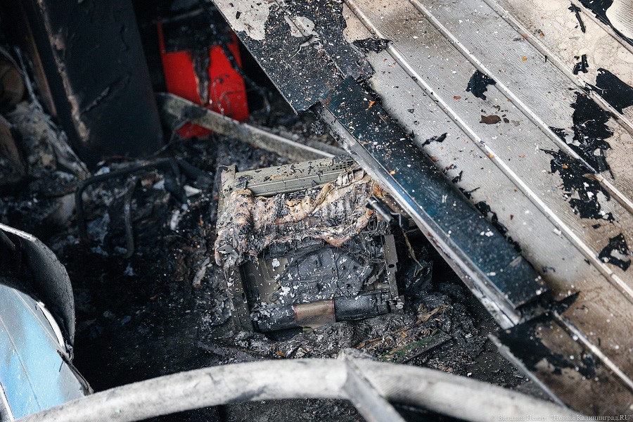 Огненное утро: как калининградские пожарные спасали винный склад