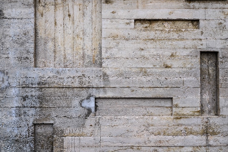 Бетон и пустота: в Калининграде завершается благоустройство Нижнего озера (фото)