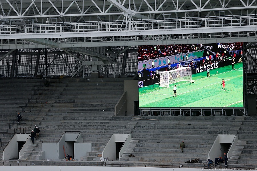 Тонкая настройка: ФИФА проинспектировала строящийся стадион в Калининграде