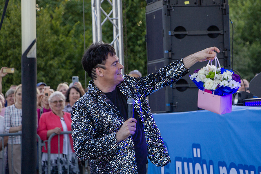 Юлиан на закате и танцы под хиты прошлых лет: Калининград отмечает День города (фото)