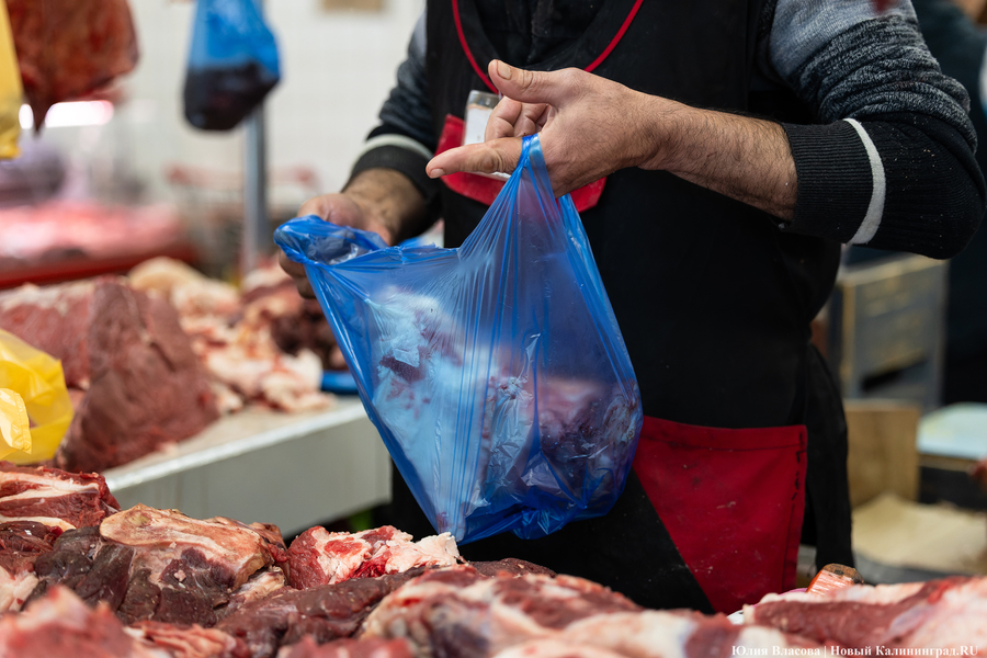 Минсельхоз: избыток свинины вывозят из Калининградской области в другие регионы