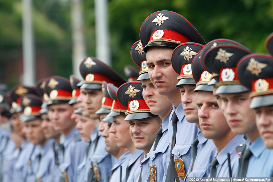 «К дежурству готовы»: фоторепортаж со смотра личного состава полиции