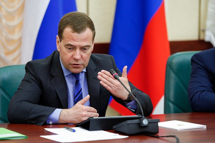 Медведев: причина ностальгии по СССР — свойство памяти забывать плохое