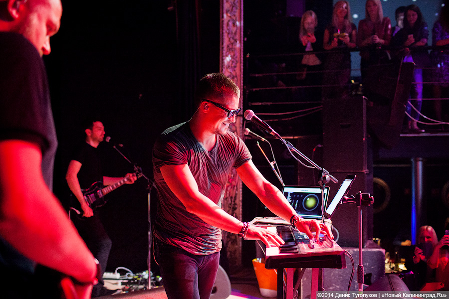 Вне стилей и рамок: участник «Голоса» Антон Беляев собрал полный зал «Универсала»