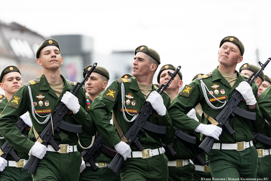 Как проходил Парад Победы в Калининграде (фото)
