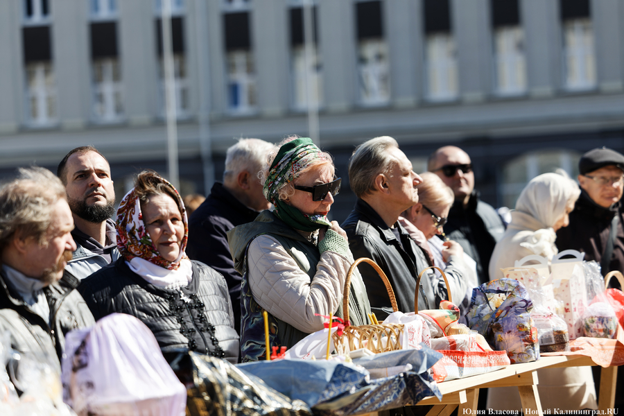 Великая суббота: в Кафедральном соборе освятили пасхальные угощения (фото)