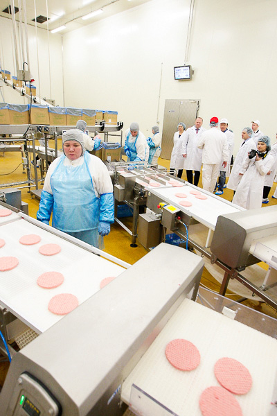 Как делают котлеты для «Макдоналдса»: вторая жизнь горевшей «Конкордии» 