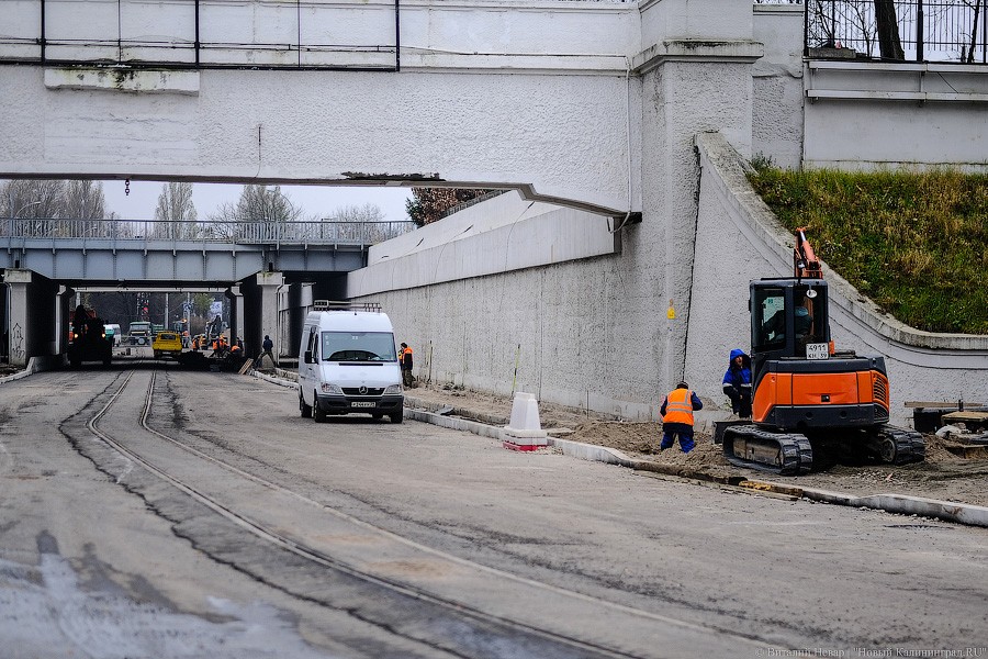 Временная брусчатка: как Киевскую готовят к техническому открытию движения (фото)