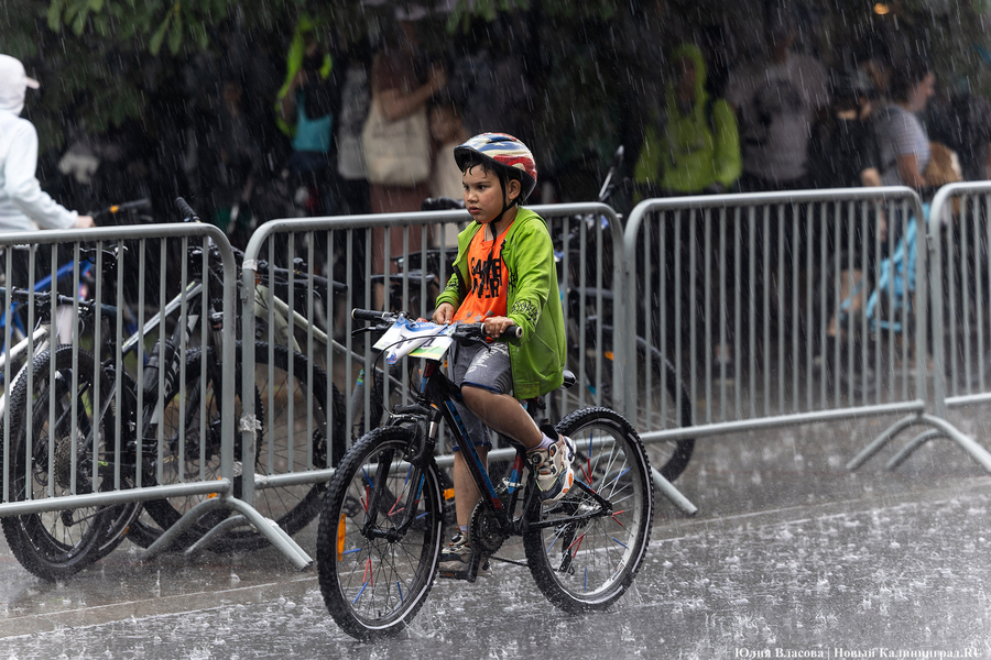 «Море положительных эмоций»: в Калининграде прошёл велопарад «День колеса» (фото)