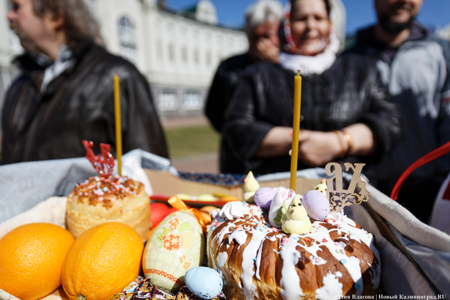 Великая суббота: в Кафедральном соборе освятили пасхальные угощения (фото)