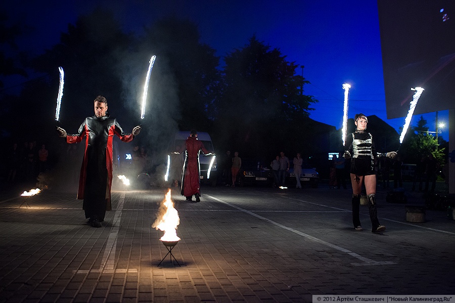 «Авто в кино»: фоторепортаж с открытия автокинотеатра «ВестСинема»
