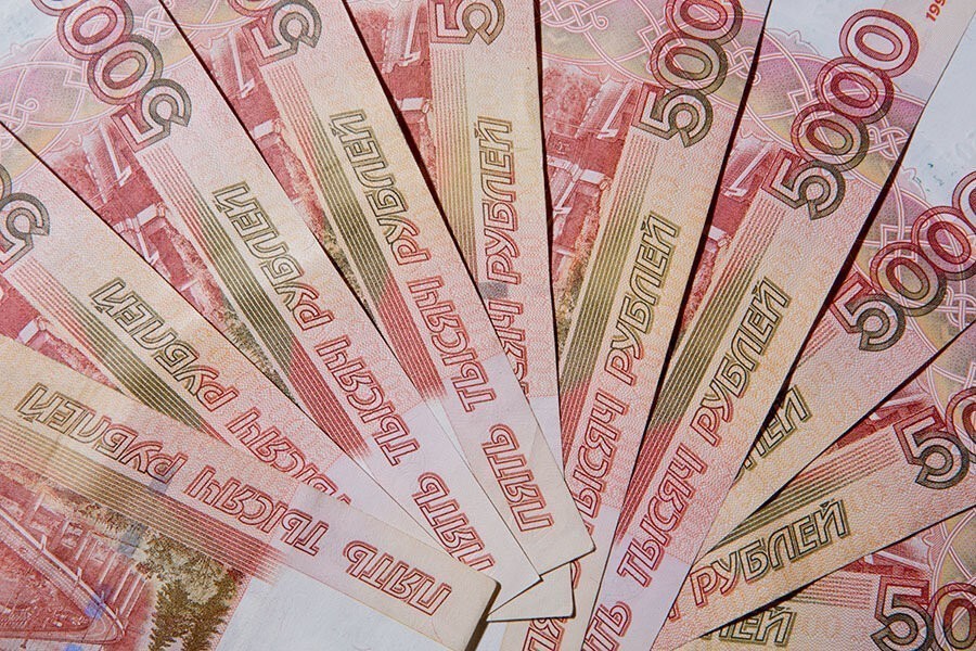 Федерация планирует перечислить области почти 900 млн на выплаты на детей до 7 лет