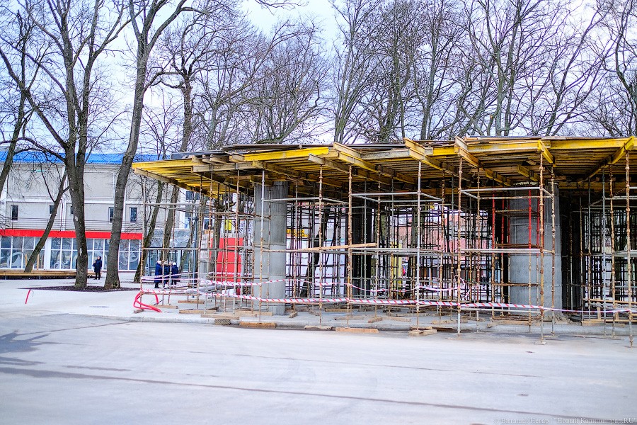 Плитка на плитке: как выглядит центр Зеленоградска во время реконструкции (фото)